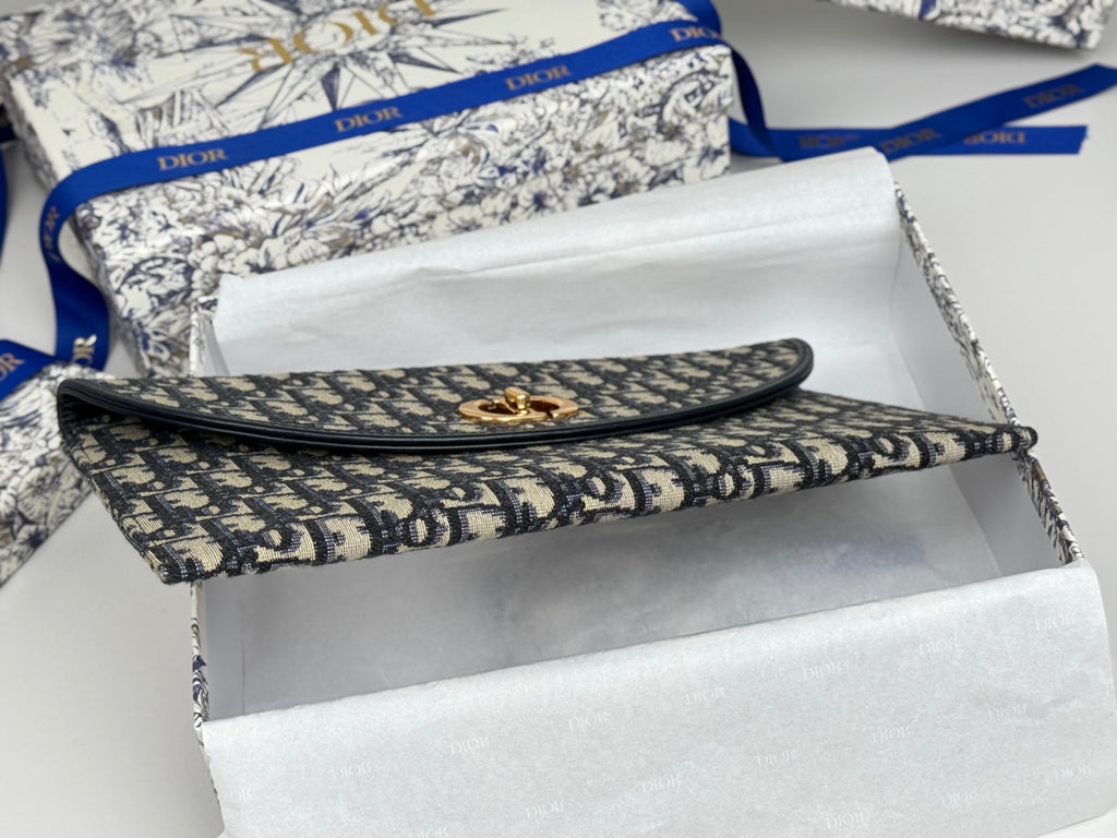 Dior 25S 30 Montaigne Avenue Pouch with Flap 30 in Blue Oblique Jacquard